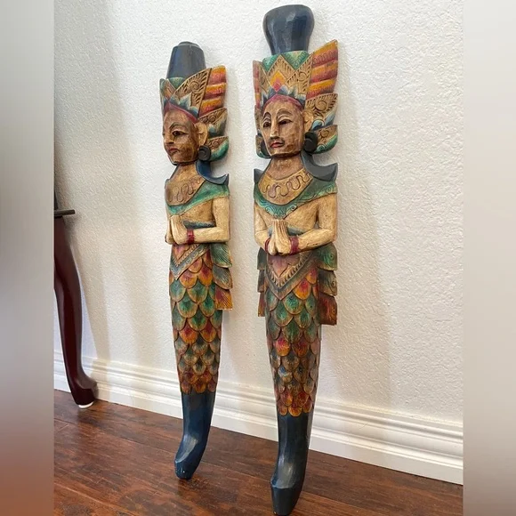 PAIR OF VINTAGE GORGEOUS VINTAGE BALINESE HINDU PAINTED WOOD STATUE FIGU…